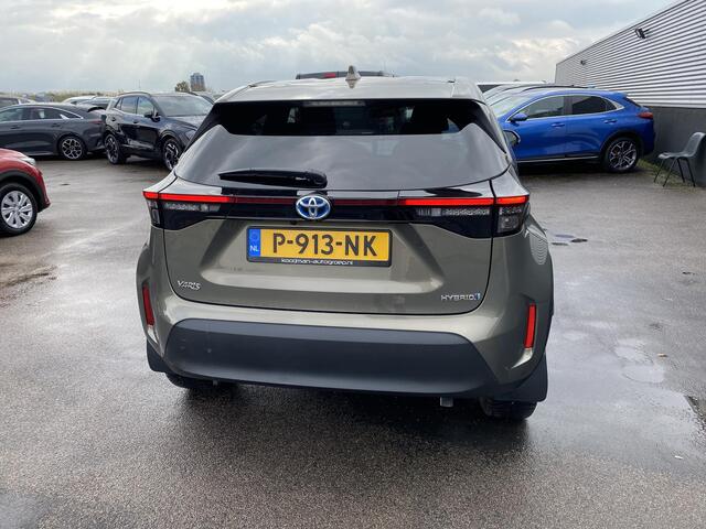 Toyota YARIS Cross 1.5 Hybrid First Edition Automaat Nieuw geleverd van 1e eigenaar incl: ApplCarPlay/AndroidAuto, Climate Control, Adative Cruise control, All season banden, Parkeerhulp camera, Led verlichting