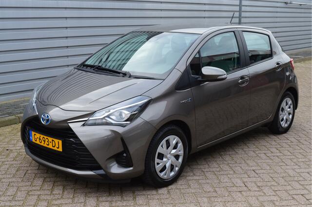 Toyota YARIS 1.5 Hybrid Active O.a: Trekhaak, Camera, Clima, Audio, Cruise, Rijklaar, Etc. All-in prijs!
