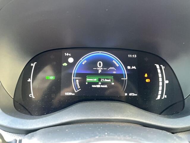 Toyota YARIS Verwacht! 1.5 HYBRID Style Safety, Camera, Carplay, Stoel/Ruit Verw. Z.G.A.N.