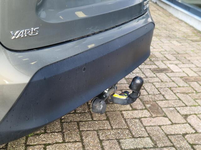 Toyota YARIS Cross 1.5 Hybrid AWD Dynamic Trekhaak | Parkeersensoren