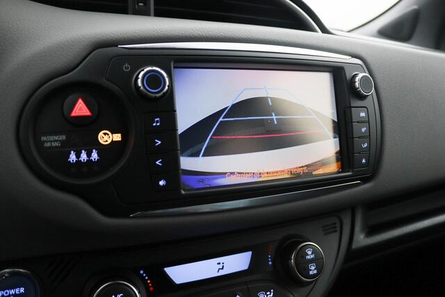 Toyota YARIS 1.5 Hybrid Dynamic | Bi-tone | Climate control | Keyless | Parkeercamera |