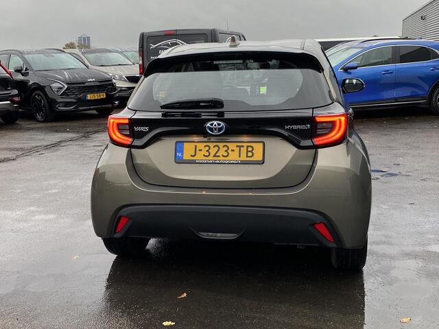 Toyota YARIS 1.5 Hybrid First Edition Navigatie, 1e eign. Nieuw geleverd en dealeronderhouden, Smart Key