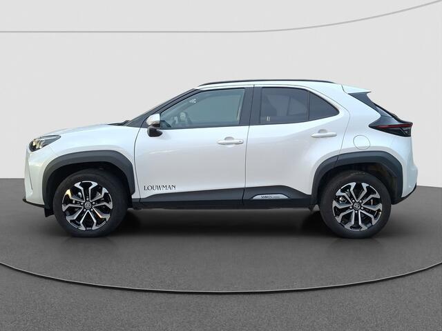 Toyota YARIS Cross 1.5 Hybrid 115 First Edition | Apple Carplay/Android Auto | Voorstoelen Verwarmd | Stuurwiel Verwarming | Parkeercamera Achter | Parkeer Sensoren Voor en Achter |