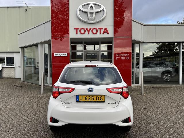 Toyota YARIS 1.5 Hybrid Design Sport