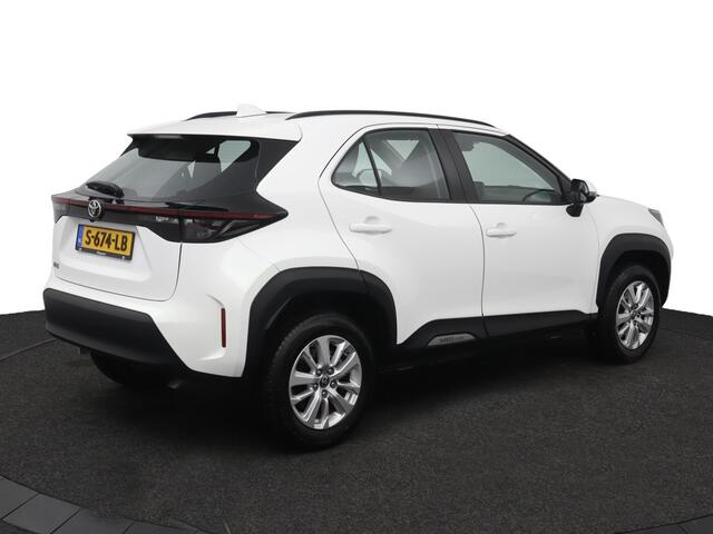 Toyota YARIS Cross 1.5 VVT-I Benzine | Airco | Parkeercamera | Apple carplay Android auto |