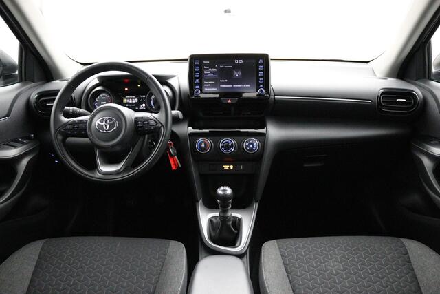 Toyota YARIS Cross 1.5 VVT-I Benzine | Airco | Parkeercamera | Apple carplay Android auto |