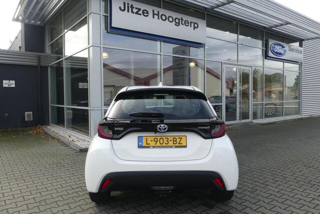 Toyota YARIS 1.5 Hybrid Active TREKHAAK AFNEEMBAAR (450KG), ADAPT. CRUISE, CLIMA, CAMERA, DAB, APPLE CARPLAY/ANDROID AUTO, 54.896KM