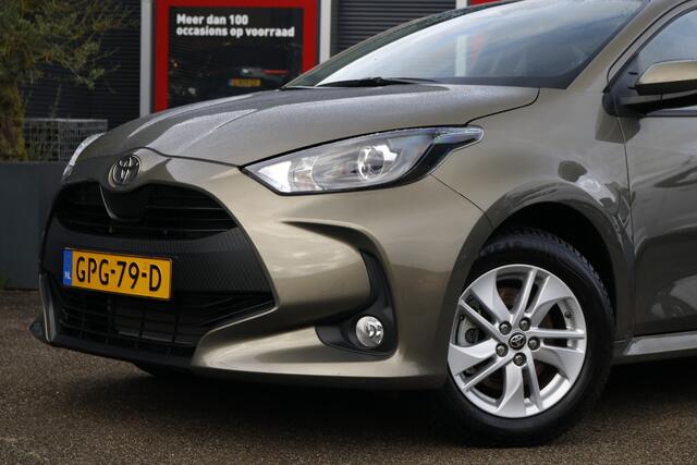 Toyota YARIS 1.5 Hybrid 115 Active | Trekhaak | All-Season banden | Apple Carplay |