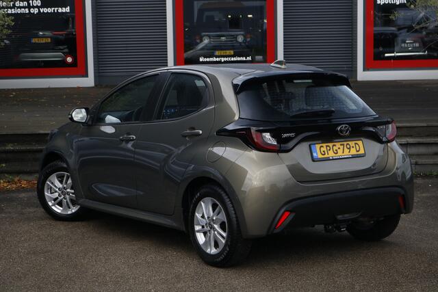 Toyota YARIS 1.5 Hybrid 115 Active | Trekhaak | All-Season banden | Apple Carplay |