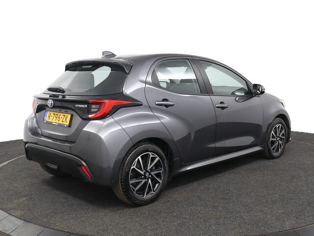 Toyota YARIS 1.5 Hybrid Dynamic Climate control | Adaptieve cruise control | Parkeercamera