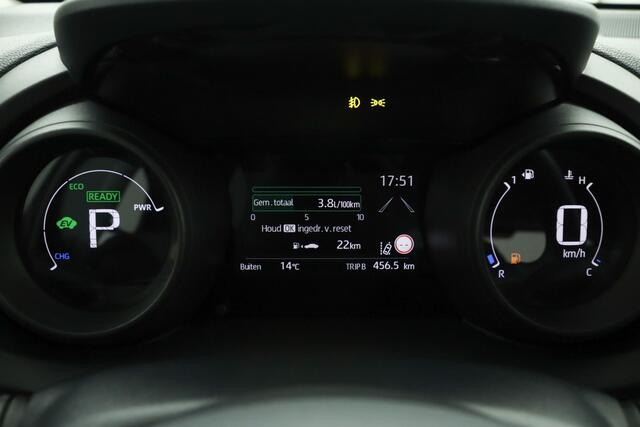 Toyota YARIS 1.5 Hybrid Dynamic Climate control | Adaptieve cruise control | Parkeercamera