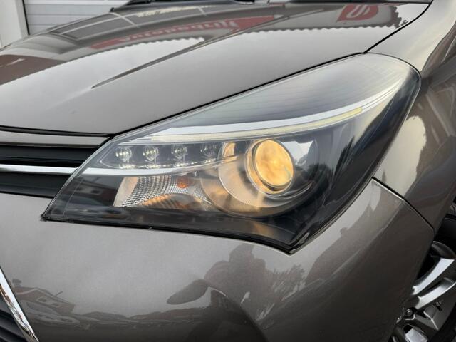 Toyota YARIS 1.3 VVT-i Automaat Led Cruise Navi Airco Trekhaak