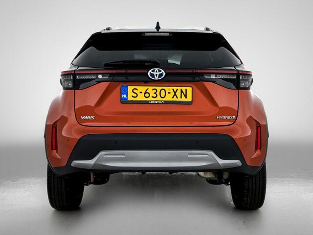 Toyota YARIS Cross 1.5 Hybrid Adventure | JBL | Panorama dak | Stoelverwarming | Lederen bekleding |