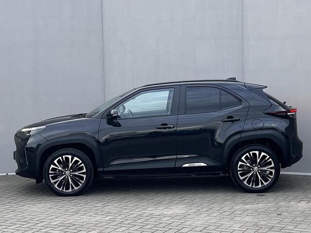Toyota YARIS Cross 1.5 Hybrid 130 Launch Edition / Fabrieksgarantie tot 05-2027 < 100.000km, tot 10 jaar mogelijk ** / Facelift / Panoramadak / Dealer onderhouden / Stoelverwarming / Adaptieve CC / Navigatie (abbo) / Apple Carplay Android / 18" LM Wielen /