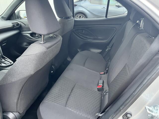 Toyota YARIS Cross 1.5 Hybrid 115 First Edition Comfort pack NL Auto PDC Blinde Spot Stoelverwarming Stuurverwarming