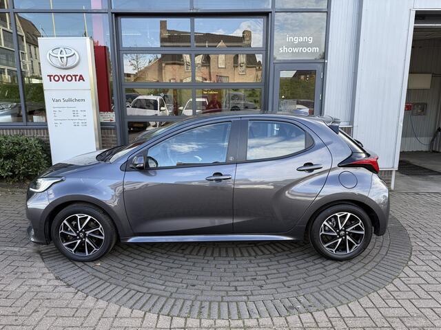 Toyota YARIS 1.5 Hybrid 115 Business