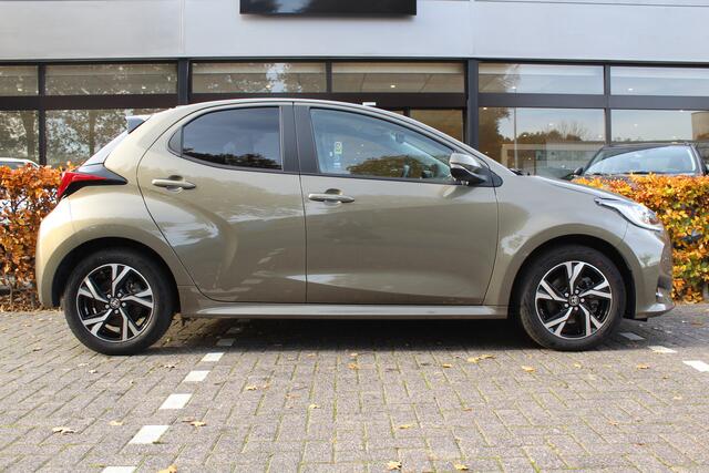 Toyota YARIS 1.5 Hybrid 115 First Edition | Rijklaar | PDC | Dodehoekdetectie | Apple/Android | Camera | Stoel/Stuur-verwarming