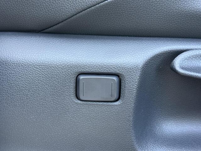 Toyota YARIS 1.5 Hybrid 130 GR Sport **PLUS PACK/ NIEUWE AUTO/ DIRECT LEVERBAAR**