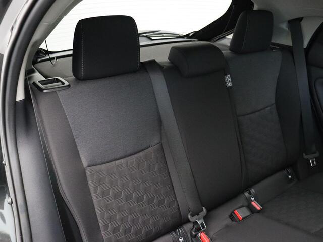 Toyota YARIS 1.5 Hybrid 115 Dynamic | Stoel en Stuurverwarming | Climate Control | Adaptieve Cruise Control | Achteruitrijcamera |