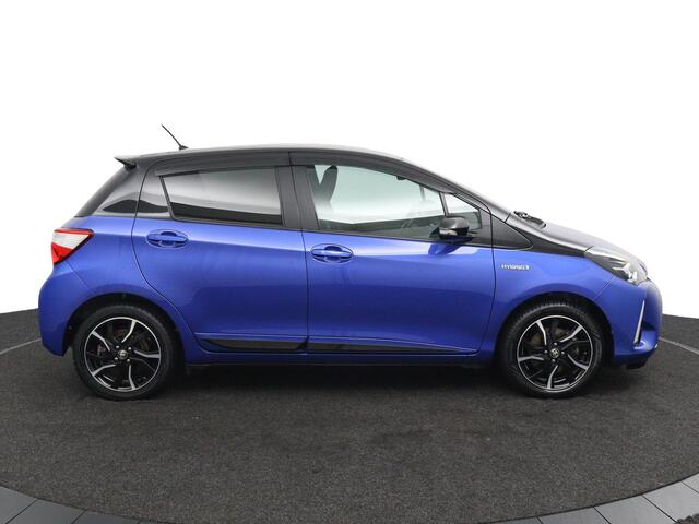 Toyota YARIS 1.5 Hybrid Bi-Tone | Led Verlichting | Achteruitrijcamera | Stoelverwarming | Keyless Start |
