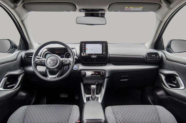 Toyota YARIS 1.5 HYBRID TEAM DYNAMIC NAVI-CARPLAY LED CAMERA WINTER PACK