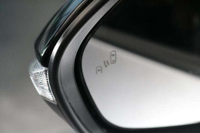 Toyota YARIS Cross 1.5 Hybrid Launch Edition, Stuurverwarming Limited