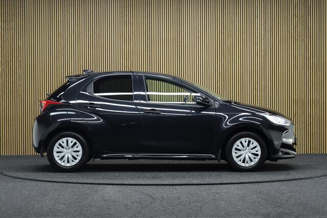 Toyota YARIS 1.5 VVT-i Business Plus | Adaptive-cruise | Camera | Apple Carplay & Android Auto | Maps Navigatie | Airco | Stoel & Stuurverwarming