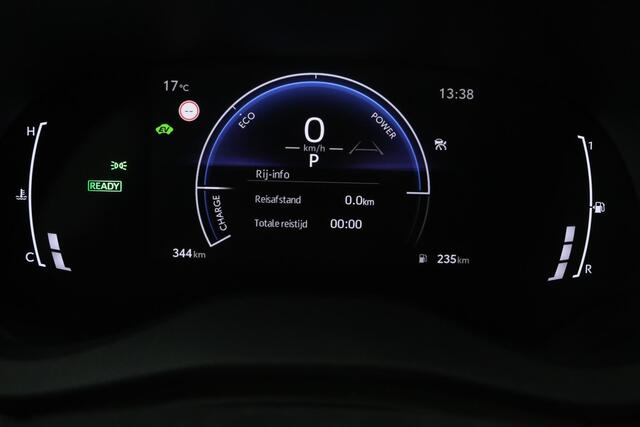 Toyota YARIS Cross 1.5 Hybrid 115 Dynamic | DEMOVOORDEEL | ADG Edition | Exclusief Lederen Interieur | 18" Lichtmetalen velgen | Stoel- en Stuurwielverwarming | Unieke uitvoering |