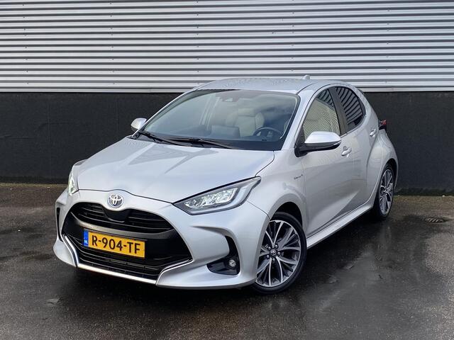 Toyota YARIS 1.5 Hybrid Launch Edition Navigatie APple CarPlay/Android Auto, achteruitrij camera, dodehoek detectie, HUD, keyless, parkeersensoren