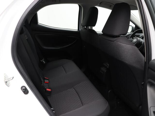 Toyota YARIS 1.5 Hybrid Dynamic | Achteruitrijcamera | Full Led Koplampen | Apple Carplay & Android Auto |