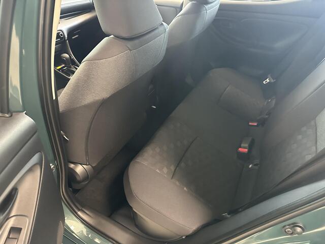 Toyota YARIS 1.5 Hybrid 115 Dynamic NIEUW! Direct leverbaar! ¤ 1000,- inruilpremie!