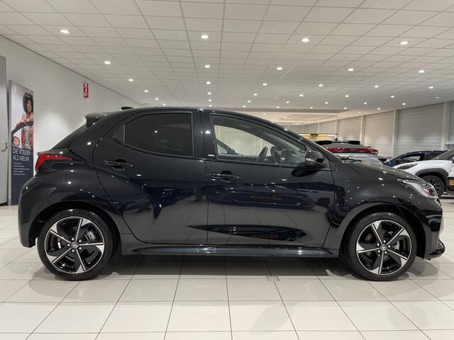 Toyota YARIS 1.5 Hybrid 130 Executive | Demo | Apple Carplay | Android Auto | Fabrieksnavigatie | 17 inch LM-velgen |