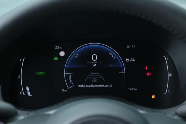 Toyota YARIS Cross 1.5 Hybrid 115 Dynamic, Comfortpack, BSM, Stoel en Stuurverwarming, Parkeersensoren.