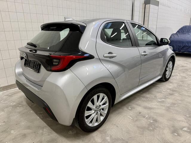 Toyota YARIS 1.5 VVT-i Carplay / Stuur & Stoelverwarming / LMV