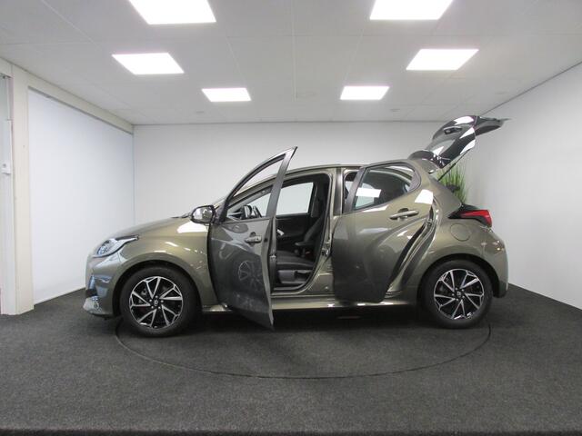 Toyota YARIS 1.5 Hybrid Dynamic I LED I Navigatie I Apple Carplay I Achteruitrijcamera I