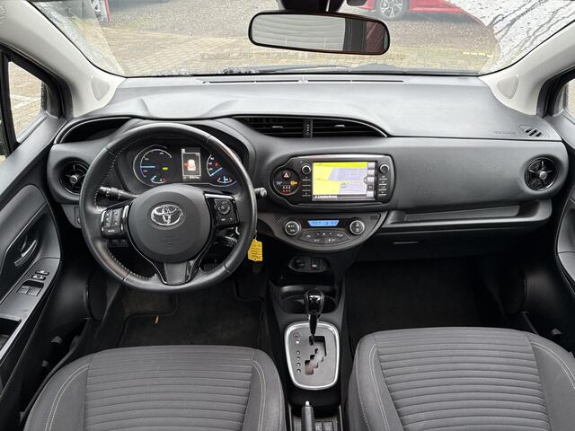 Toyota YARIS 1.5 Hybrid Design **AUTOMAAT/ TREKHAAK/ NAVIGATIE/ GARANTIE**