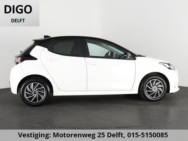 Toyota YARIS 1.5 HYBRIDE GARANTIE TOT 2033* BLACK & WHITE BIJNA 2023. CLOUD NAVI.CLIMA.CRUISE