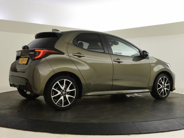 Toyota YARIS 1.5 Hybrid Executive | Panoramadak | JBL | BSM | Head Up