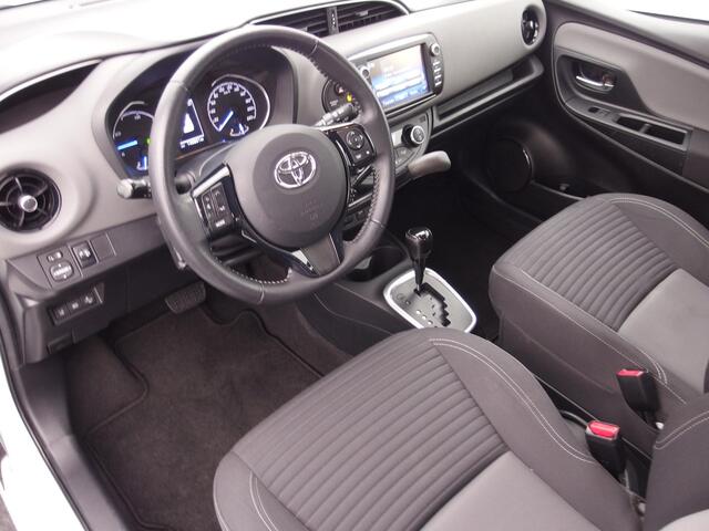 Toyota YARIS 1.5 Hybrid Active HANDGAS / MINDERVALIDE AANPASSING / NAVI / CAMERA / CLIMA / CRUISE / NL-AUTO