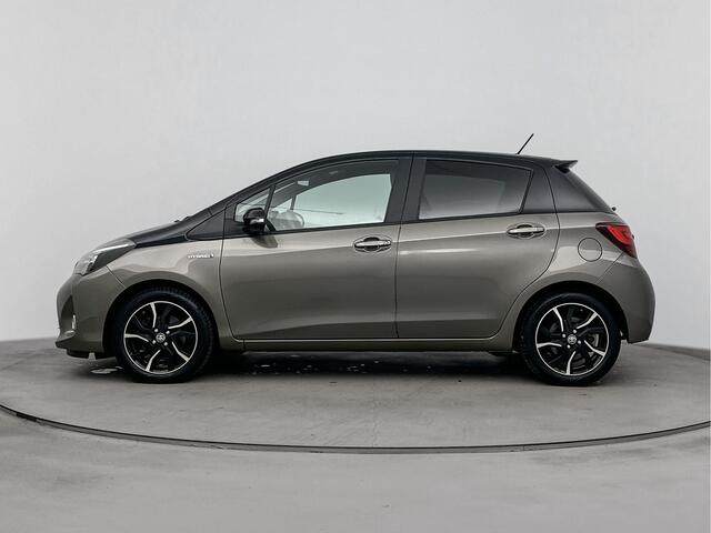 Toyota YARIS 1.5 Hybrid Dynamic Bi-Tone | Climate control | Lichtmetalen velgen |