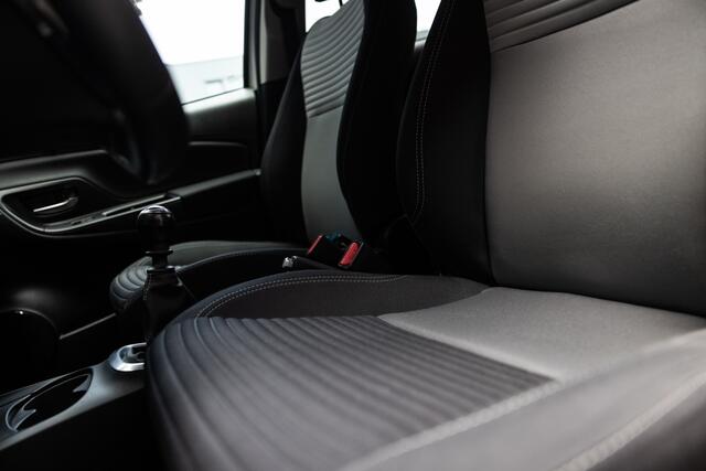 Toyota YARIS 1.5 VVT-i Dynamic | Stoelverwarming | Camera | Trekhaak |