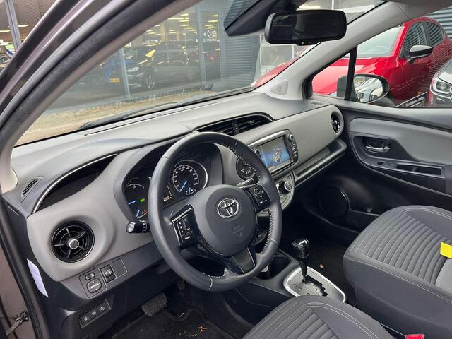 Toyota YARIS 1.5 Hybrid Dynamic Automaat, Clima, Camera, Navi, Bluetooth, Lijnassistent, LMV 15 Inch