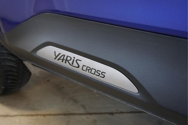 Toyota YARIS Cross 1.5 Hybrid adaptive cruise control | android auto / apple carplay