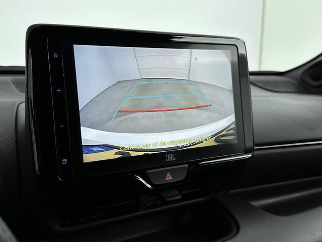 Toyota YARIS 1.5 Hybrid GR Sport | Draadloze Telefoonlader | Stoelverwarming | HUD | Parkeersensoren |