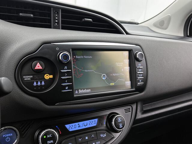 Toyota YARIS 1.5 Hybrid Dynamic Bi-Tone | Navigatie | LM velgen | Climate control | Cruise control |