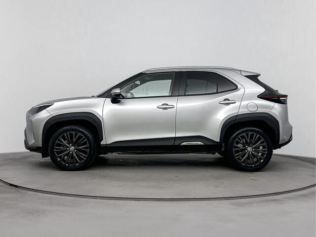 Toyota YARIS Cross 1.5 Hybrid Adventure Limited | Elektrische Achterklep | Dodehoekdetectie | JBL | 18'' Lichtmetalen Velgen |