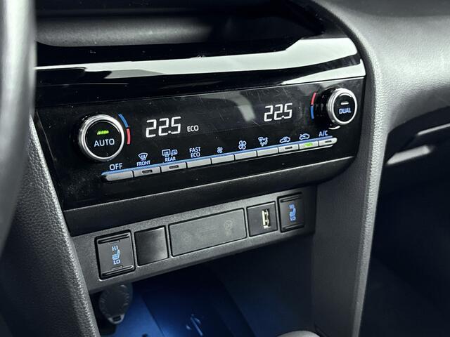 Toyota YARIS Cross 1.5 Hybrid Adventure Limited | Elektrische Achterklep | Dodehoekdetectie | JBL | 18'' Lichtmetalen Velgen |