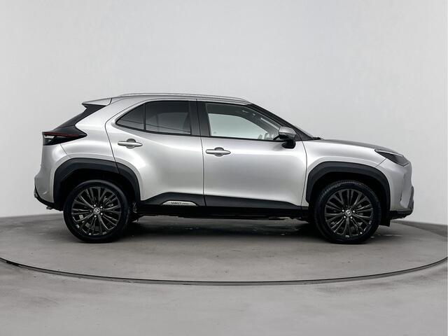 Toyota YARIS Cross 1.5 Hybrid Adventure Limited | Elektrische Achterklep | Dodehoekdetectie | JBL | 18'' Lichtmetalen Velgen |