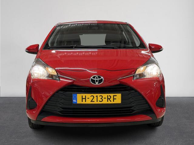Toyota YARIS 1.0 VVT-i Connect | Winterset erbij! | Carplay | Camera | Lane Assist | Front Assist | Grootlicht Assistent | Airco ( Vestiging - Nieuwegein )
