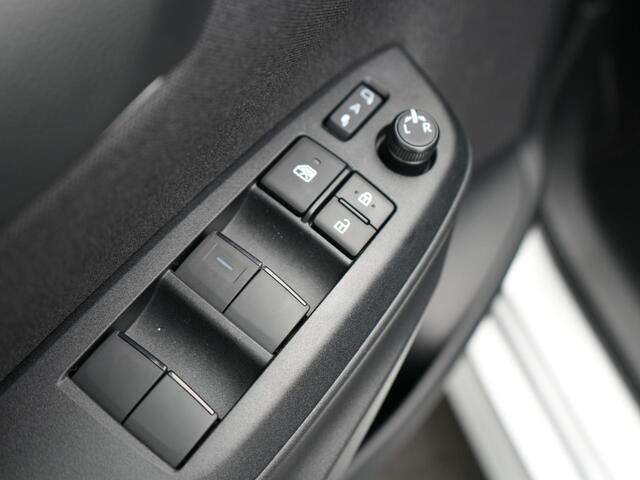 Toyota YARIS 1.5 Hybrid 115 Dynamic | NU MET ¤1000 VOORDEEL |